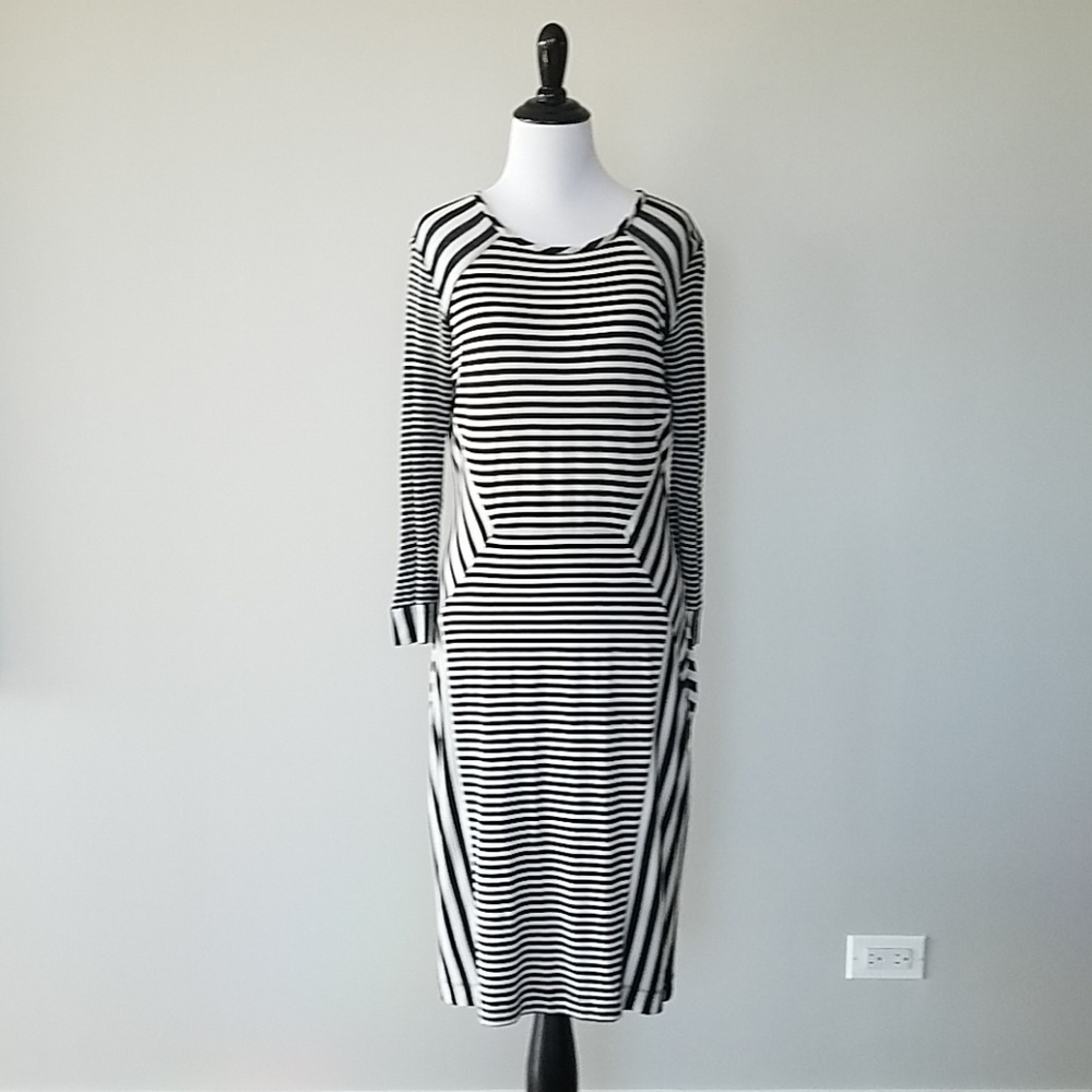 DVF black and white stripped dress